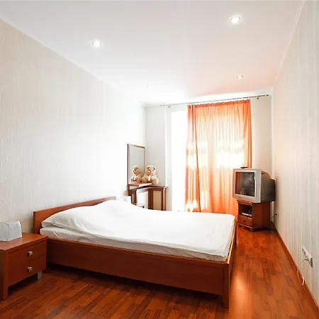 Apartment Park! Nezavisimosti 78 *